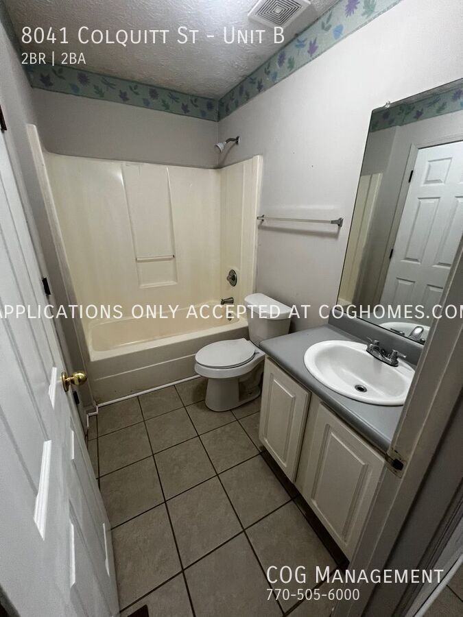 8041 Colquitt St #B - Photo 5 of 6