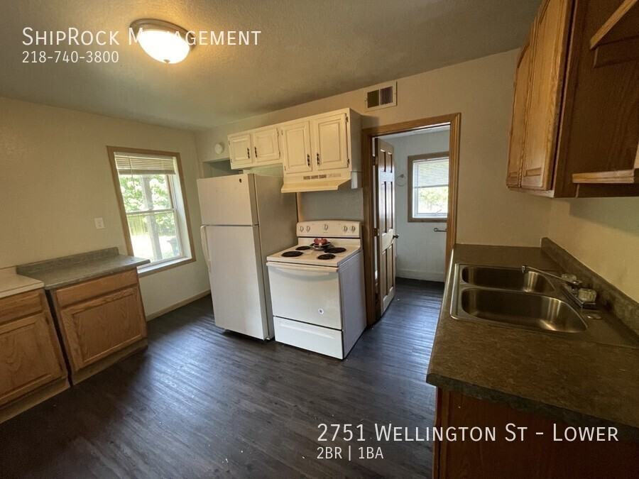 2751 Wellington St - Photo 7 of 8