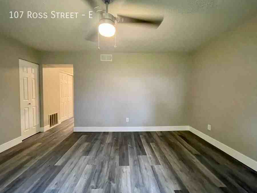 107 Ross St #E - Photo 3 of 21