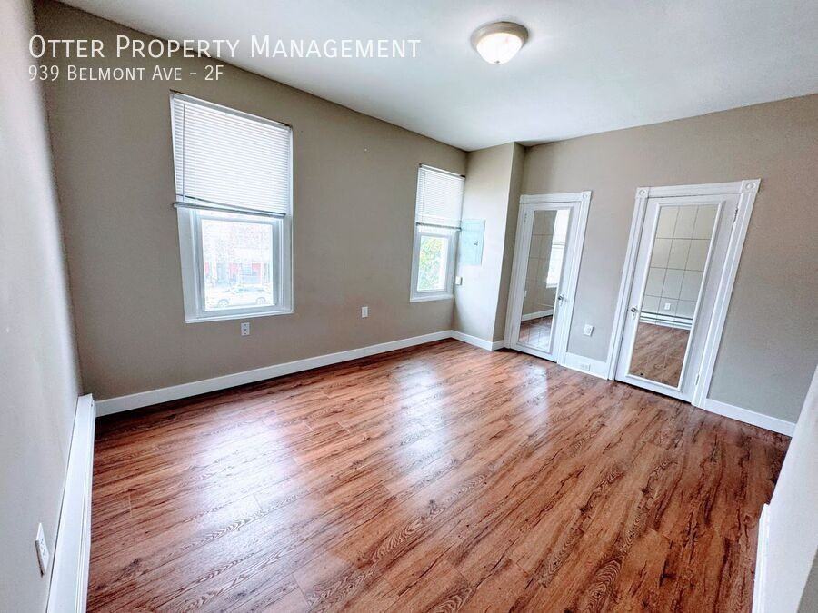 939 Belmont Ave #2F - Photo 3 of 13