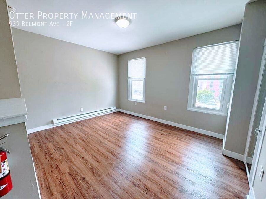 939 Belmont Ave #2F - Photo 5 of 13