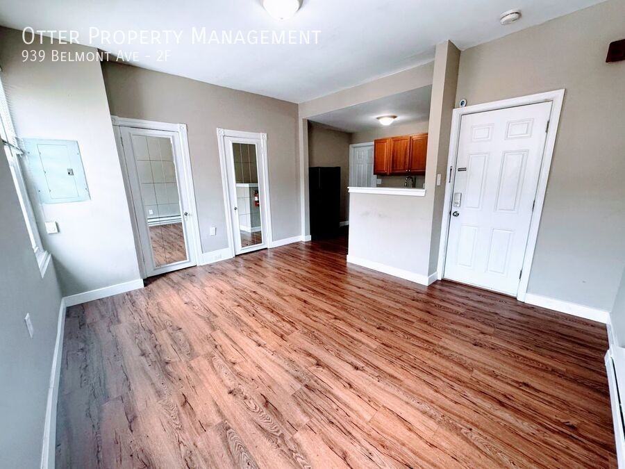 939 Belmont Ave #2F - Photo 6 of 13