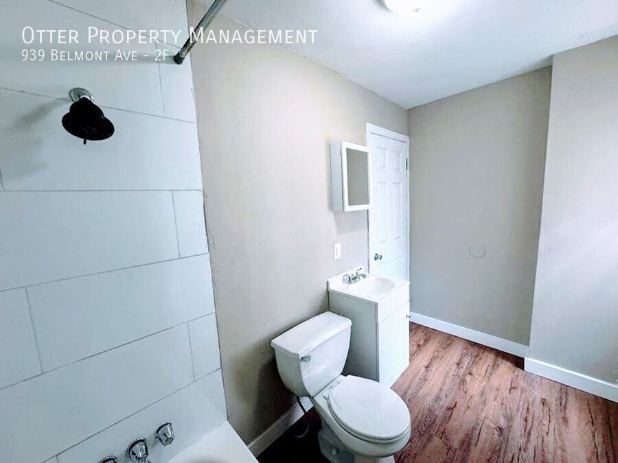 939 Belmont Ave #2F - Photo 7 of 13