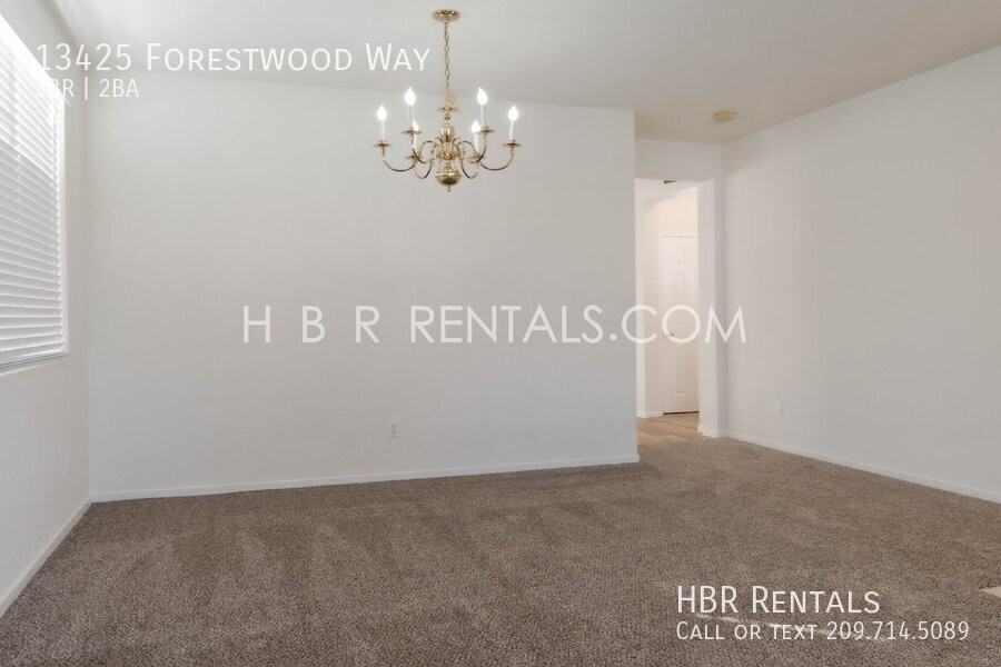 13425 Forestwood Way - Photo 7 of 34