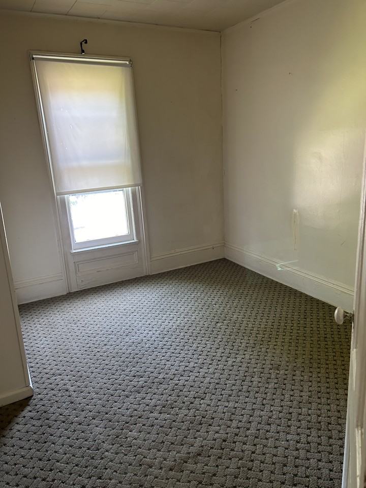 3212 East Ave #4 - Photo 4 of 10