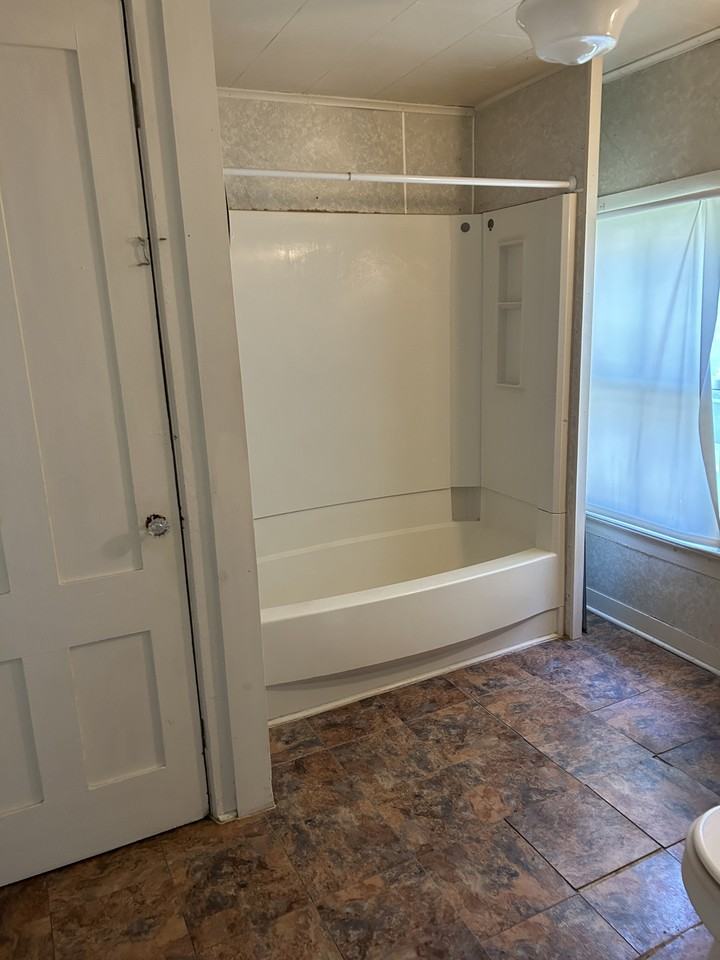 3212 East Ave #4 - Photo 3 of 10