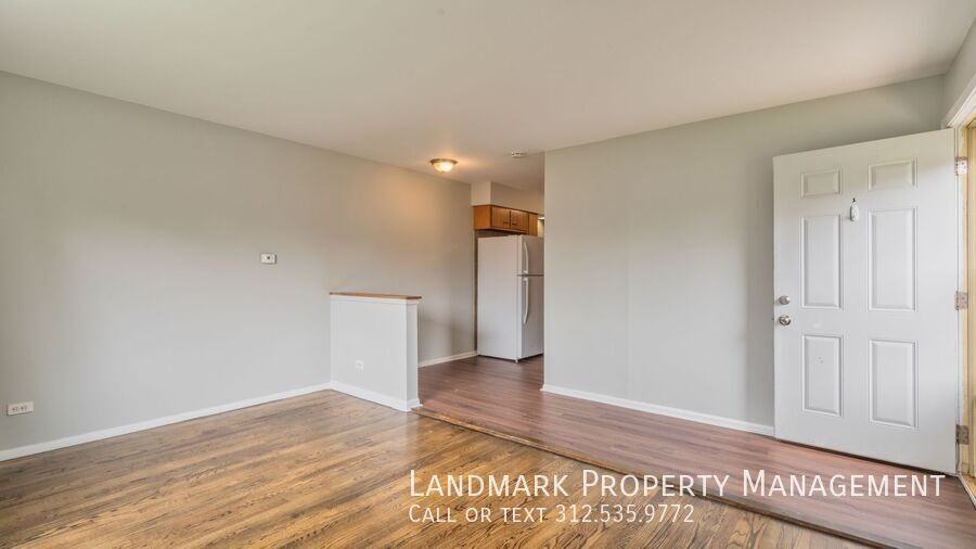 440 W Division St - Photo 6 of 21
