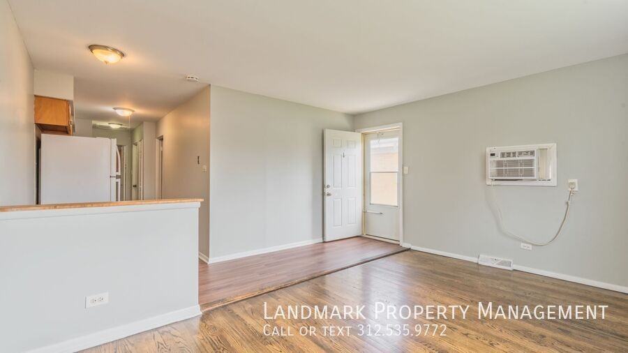 440 W Division St - Photo 7 of 21