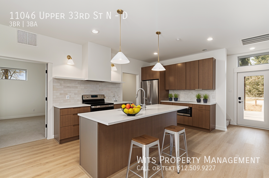 11046 Upper 33rd St N #D - Photo 4 of 17