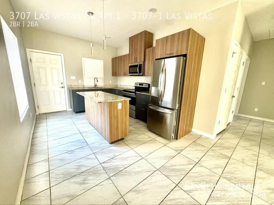3707 Las Vistas Ln Apt 1 - Photo 4 of 17