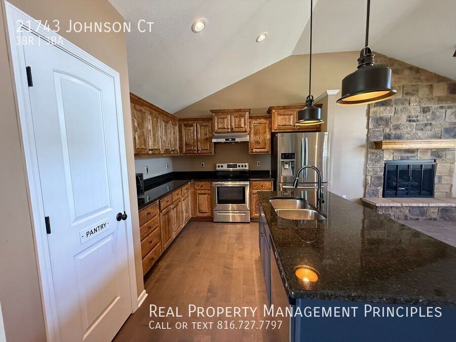 21743 Johnson Ct - Photo 6 of 23