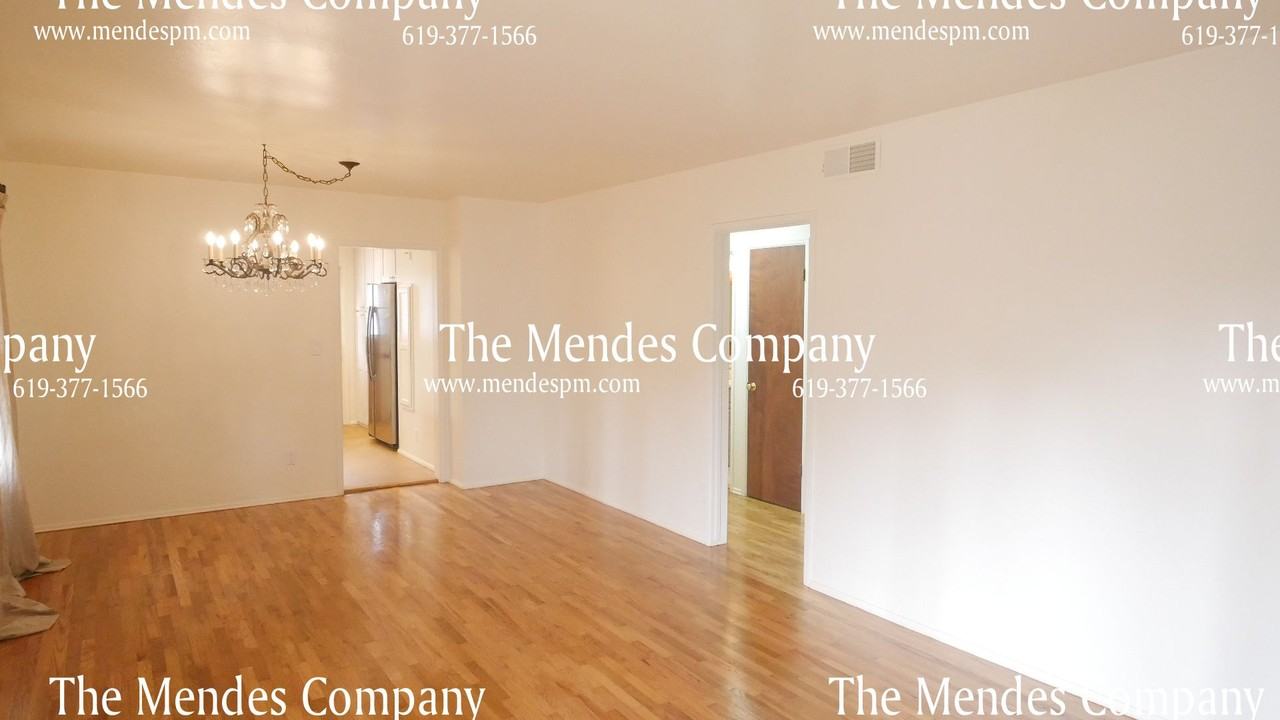 933 Temple St - Photo 4 of 27