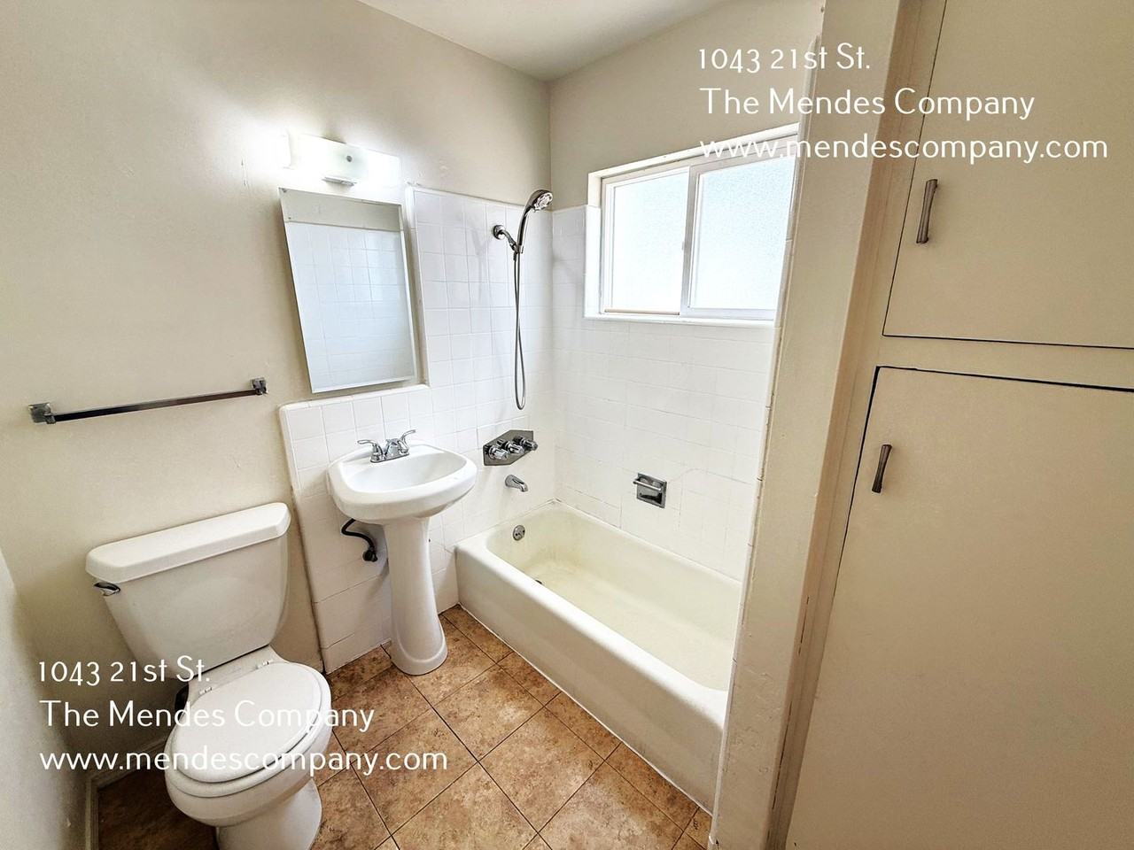 1043 21st St - Photo 7 of 9