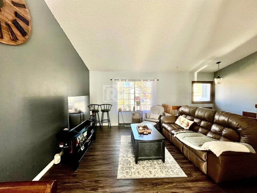 5435 Country Heights Dr - Photo 3 of 17