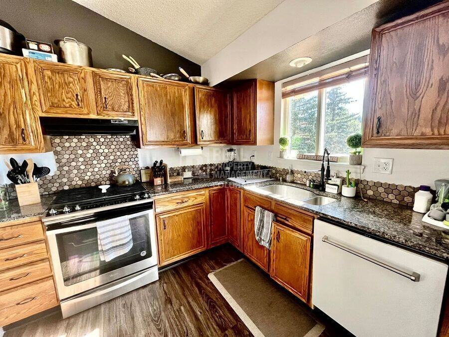 5435 Country Heights Dr - Photo 4 of 17