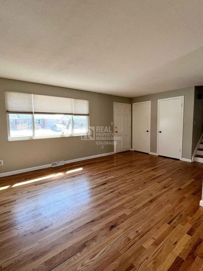7051 E Arkansas Ave - Photo 2 of 16