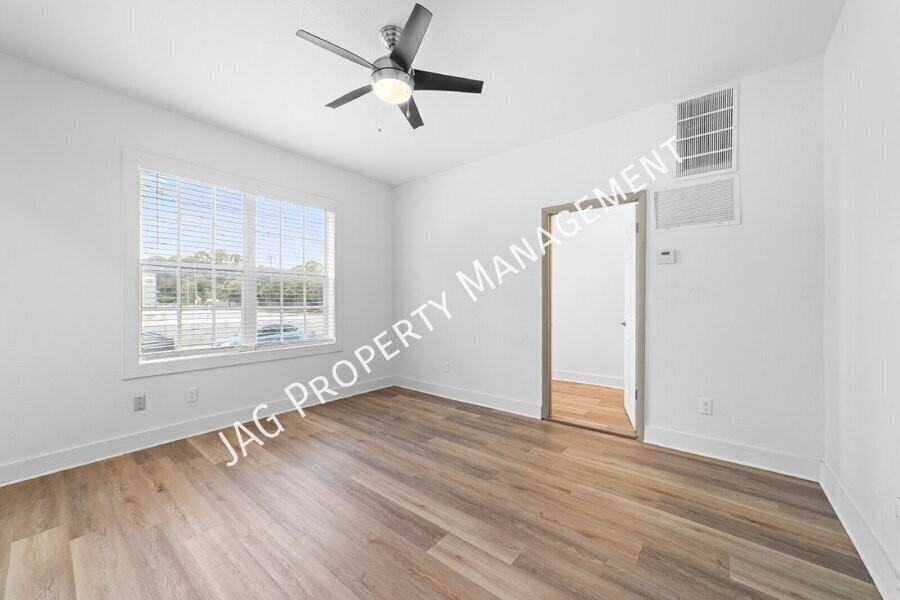 931 Rubel St - Photo 6 of 23