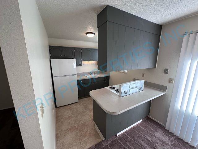 7512 Se Steele St - Photo 6 of 16
