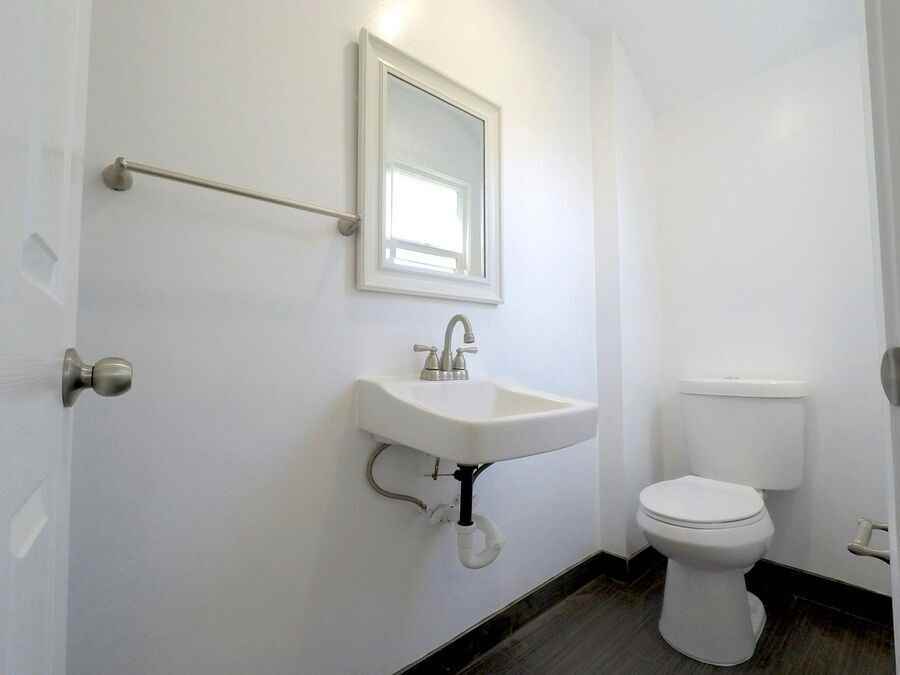 1925 10th St #02 - Photo 3 of 5