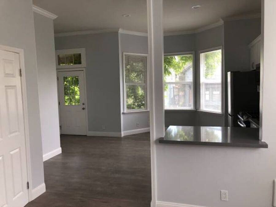 828 Milton St - Photo 3 of 12