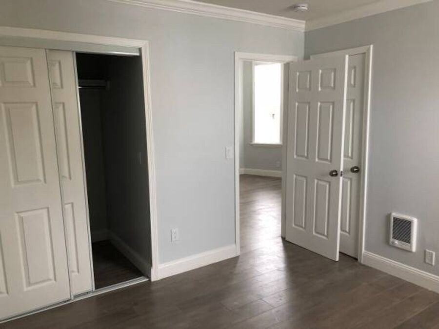 828 Milton St - Photo 4 of 12