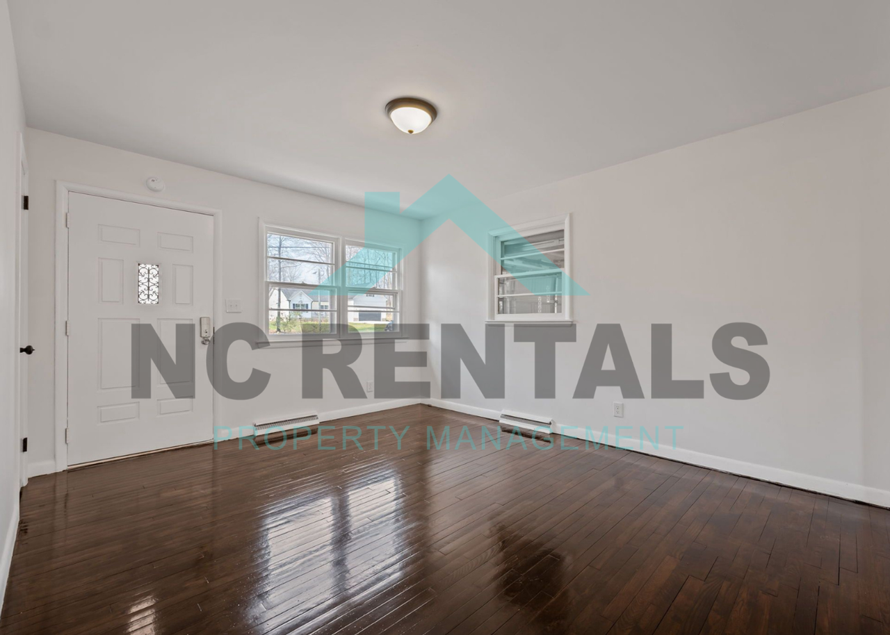 3818 Edgewood Terrace Dr - Photo 5 of 25