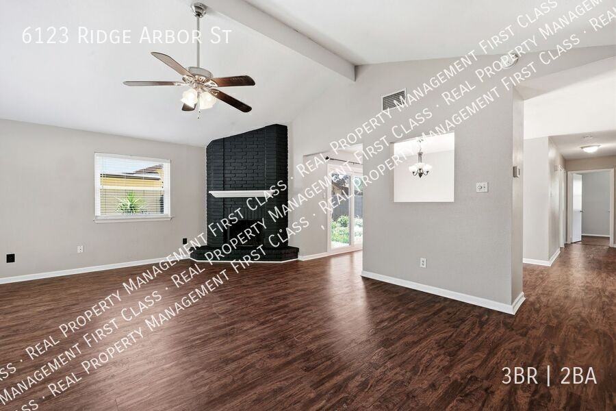 6123 Ridge Arbor St - Photo 5 of 22