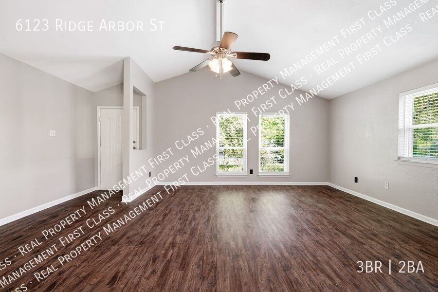 6123 Ridge Arbor St - Photo 7 of 22