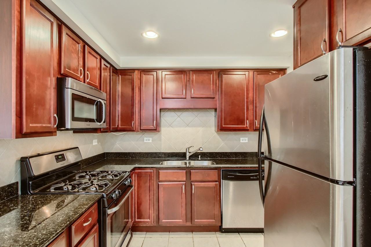 32 Elgin Ave #A2 - Photo 3 of 10