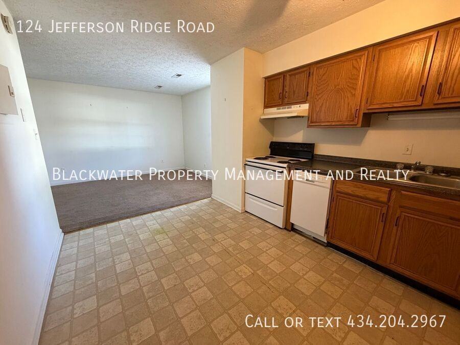 124 Jefferson Ridge Rd - Photo 3 of 8