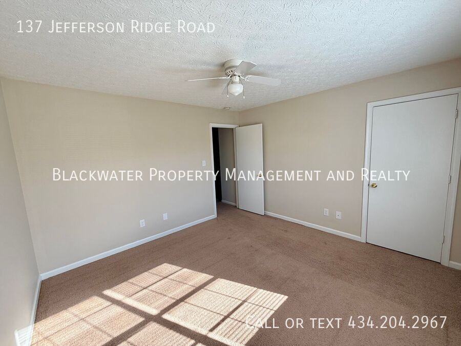 137 Jefferson Ridge Rd - Photo 5 of 10