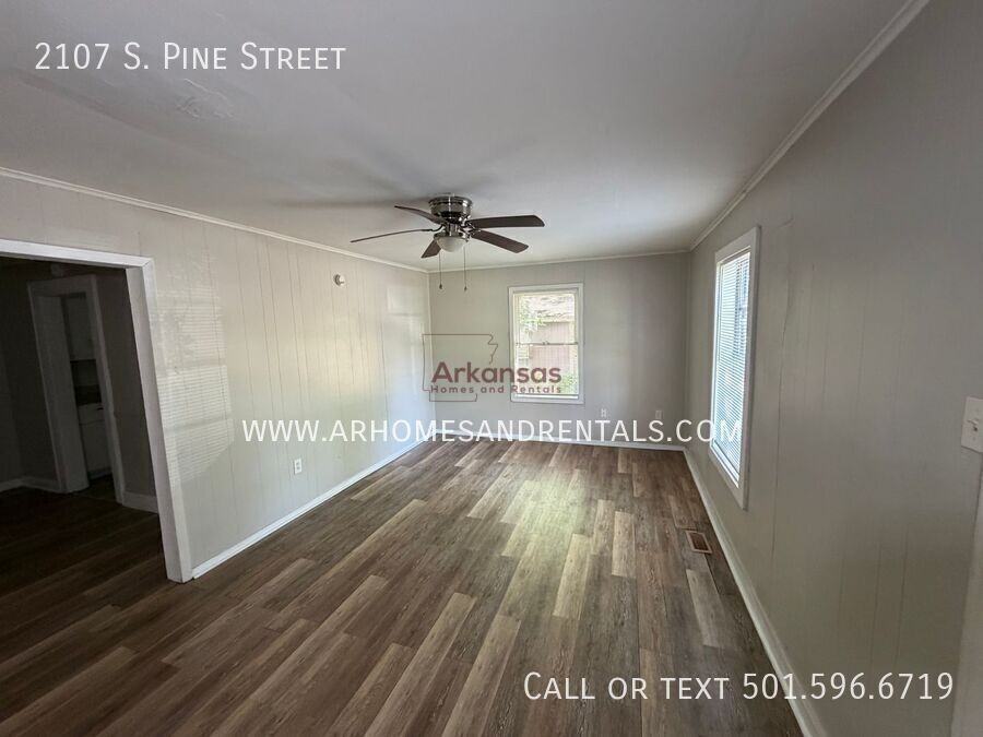 2107 S Pine St - Photo 3 of 27