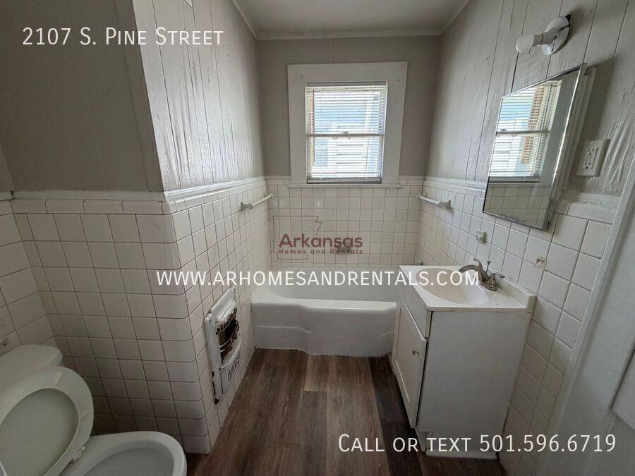 2107 S Pine St - Photo 7 of 27