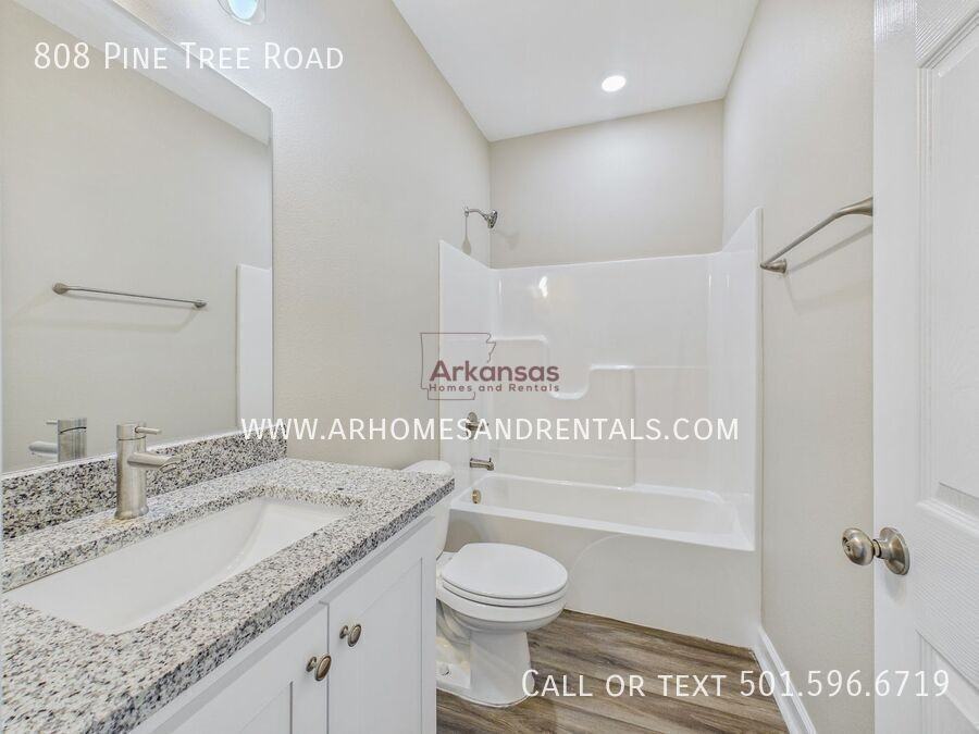 808 Pine Tree Rd - Photo 6 of 16