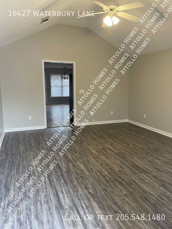 16427 Waterbury Ln - Photo 2 of 21