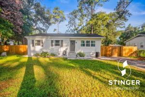 featured image of 907 Belleview Cir W