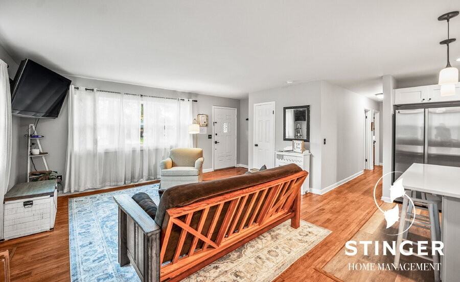 907 Belleview Cir W - Photo 6 of 33