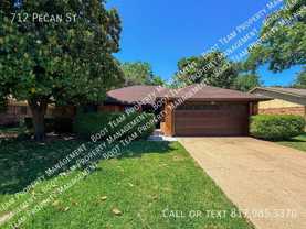 712 Pecan St - Photo 1 of 1
