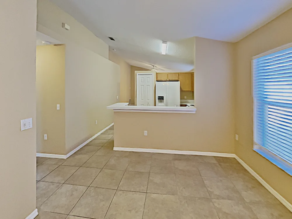 315 Daniels Pointe Dr #NA - Photo 4 of 10