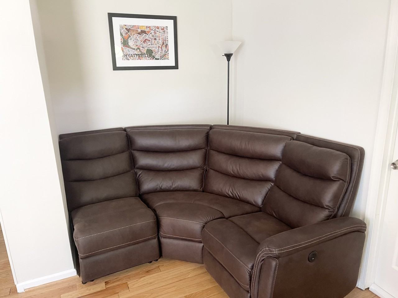 6212 41st Ave #E - Photo 4 of 12