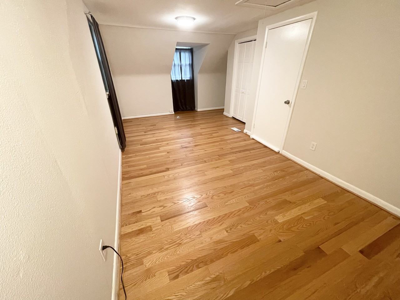 6212 41st Ave #E - Photo 7 of 12