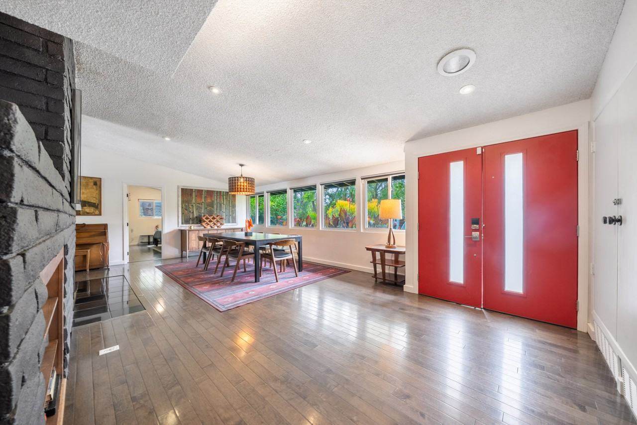 13557 Kittridge St #NA - Photo 3 of 49