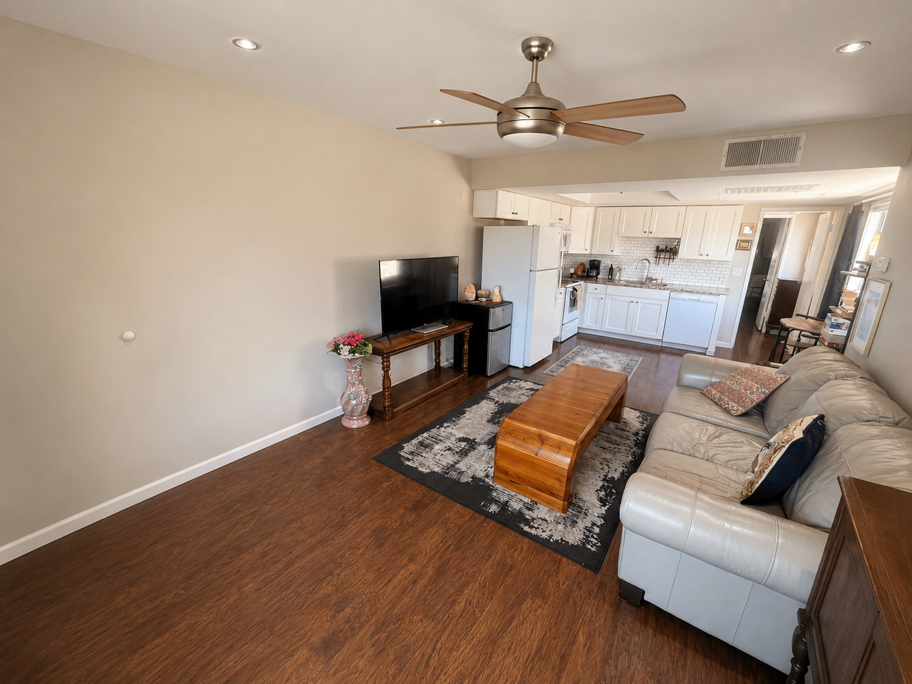 64281 Spyglass Ave Unit 30 #30 - Photo 3 of 44