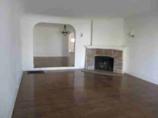 1088 S Redondo Blvd #1088 - Photo 3 of 5