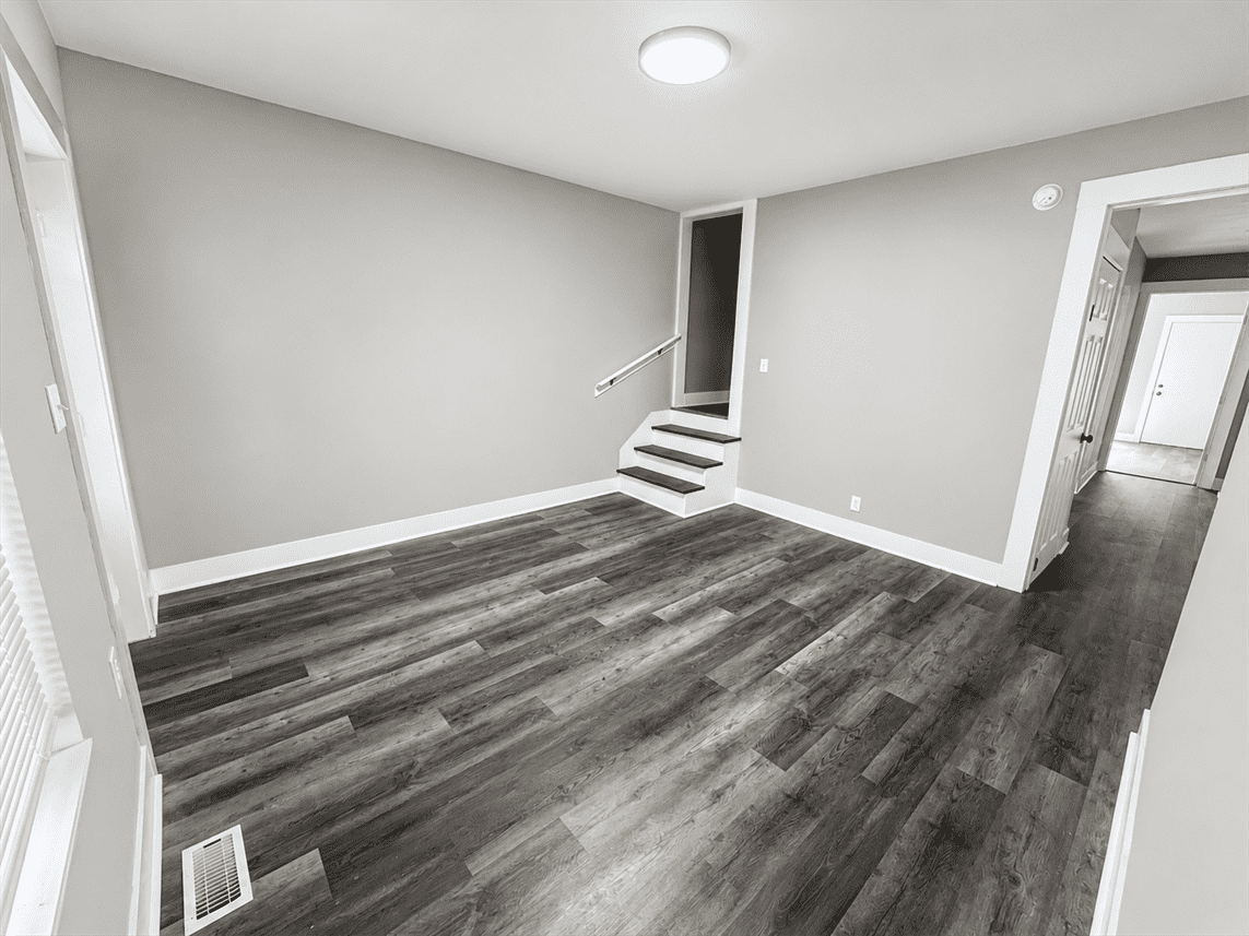 159 Grove Ave #159 - Photo 4 of 13