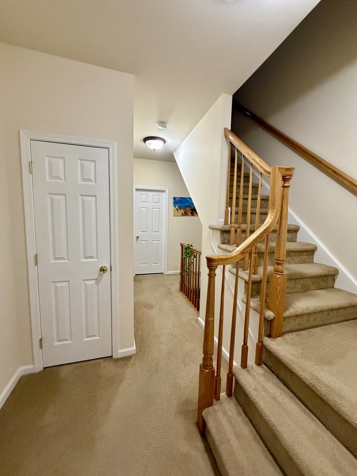50 Clover Pl #50 - Photo 7 of 20