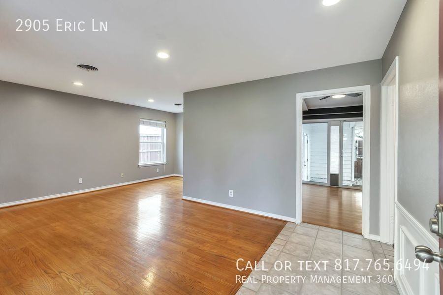 2905 Eric Ln - Photo 5 of 26