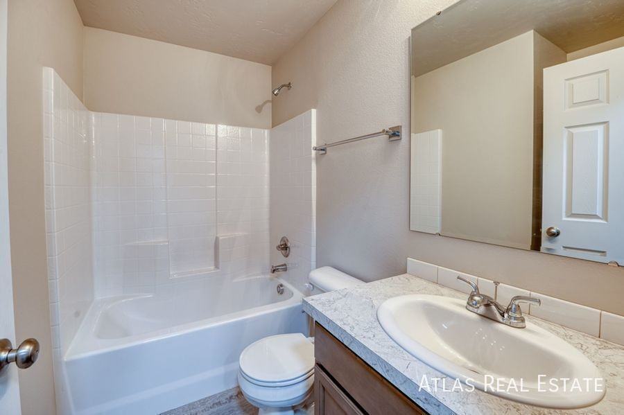 12713 Lignite Dr - Photo 4 of 27