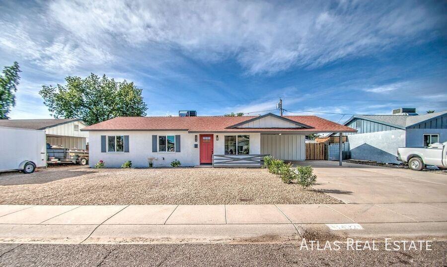 14820 N 36th Pl - Photo 2 of 5