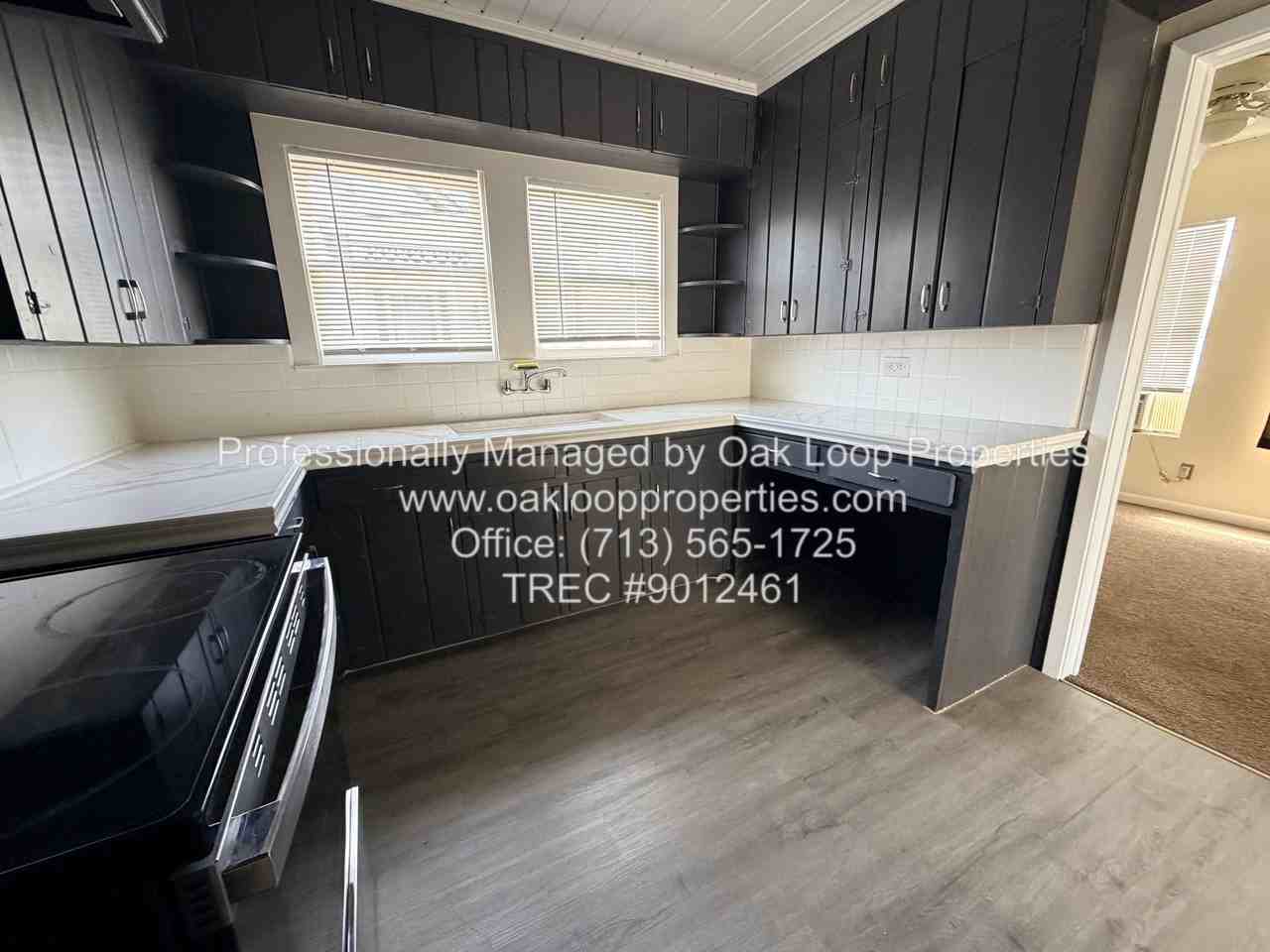 2811 1/2 Market St - Photo 6 of 14